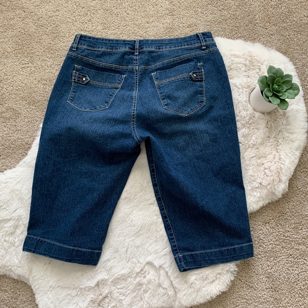 Bandolino Brady Blue Jean Bermuda Shorts-Size 6 - Picture 2 of 11